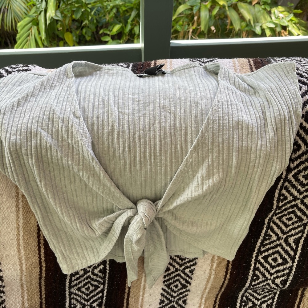 Tie top